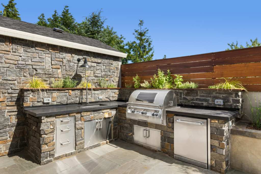 custom built outdoor fireplace | DekTex custom built outdoor fireplace - Dektex