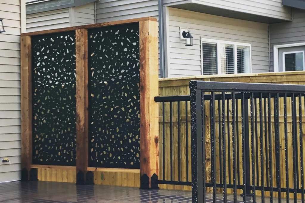 How would I benefit from a Privacy Screen | DekTex How would I benefit from a Privacy Screen - Dektex