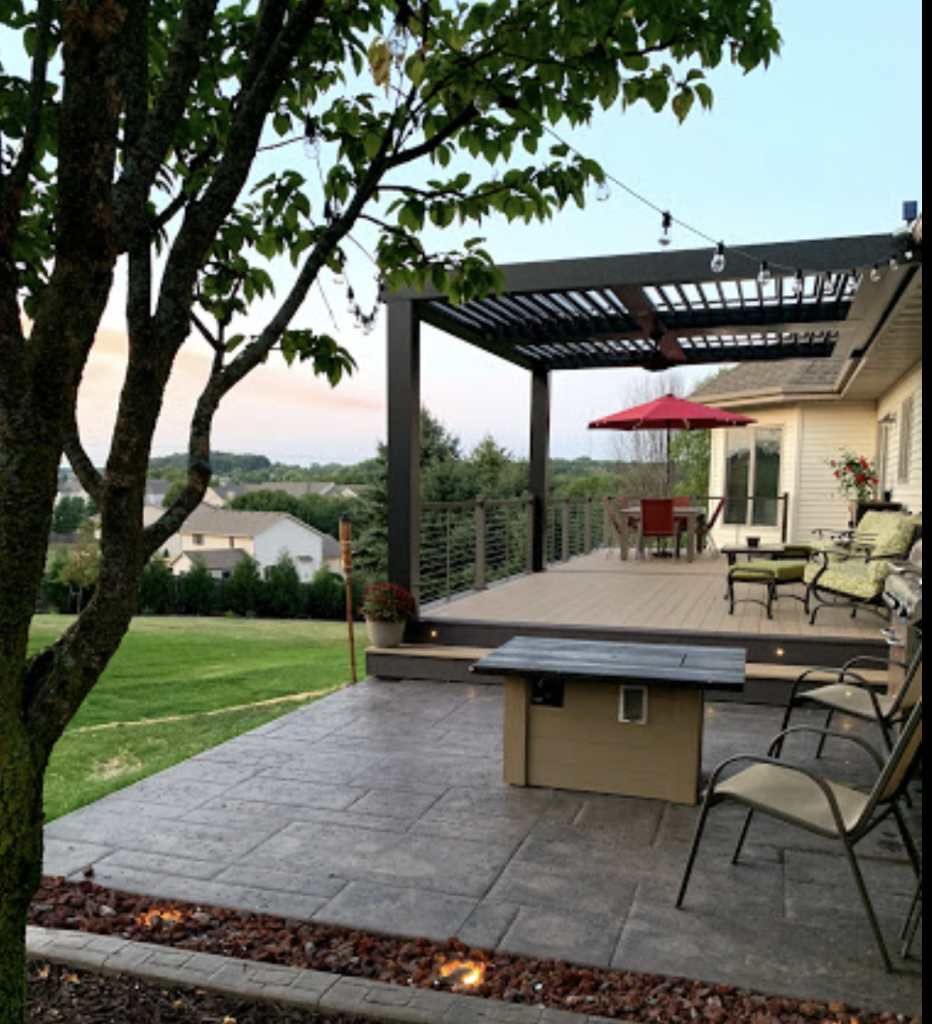 Madison Wisconsin’s Leading Deck Contractor - Dektex